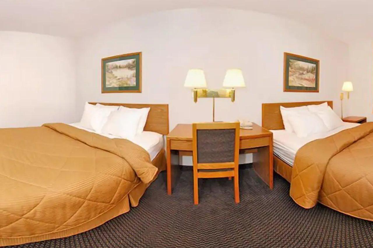 Quality Inn & Suites Sturgeon Bay Kültér fotó