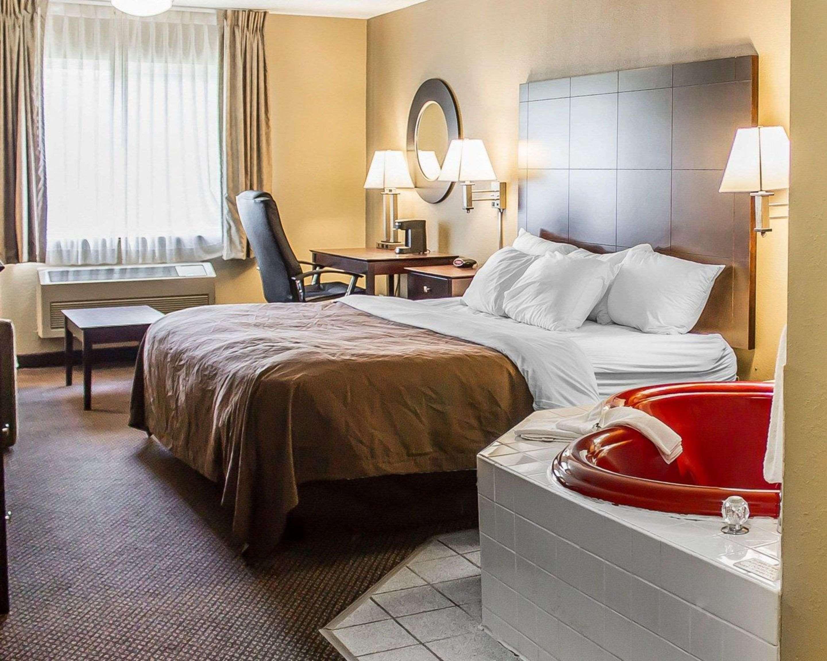 Quality Inn & Suites Sturgeon Bay Kültér fotó