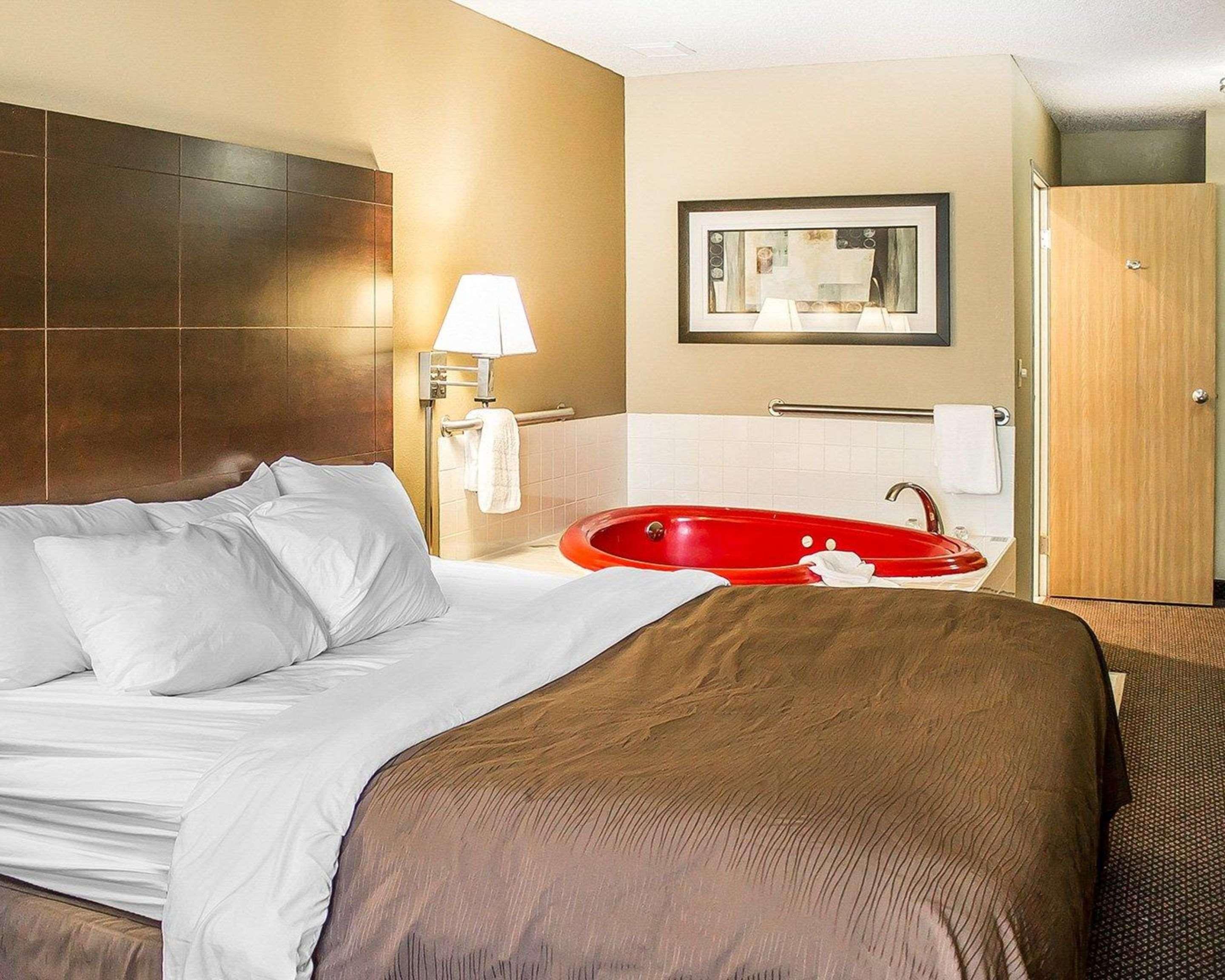 Quality Inn & Suites Sturgeon Bay Kültér fotó