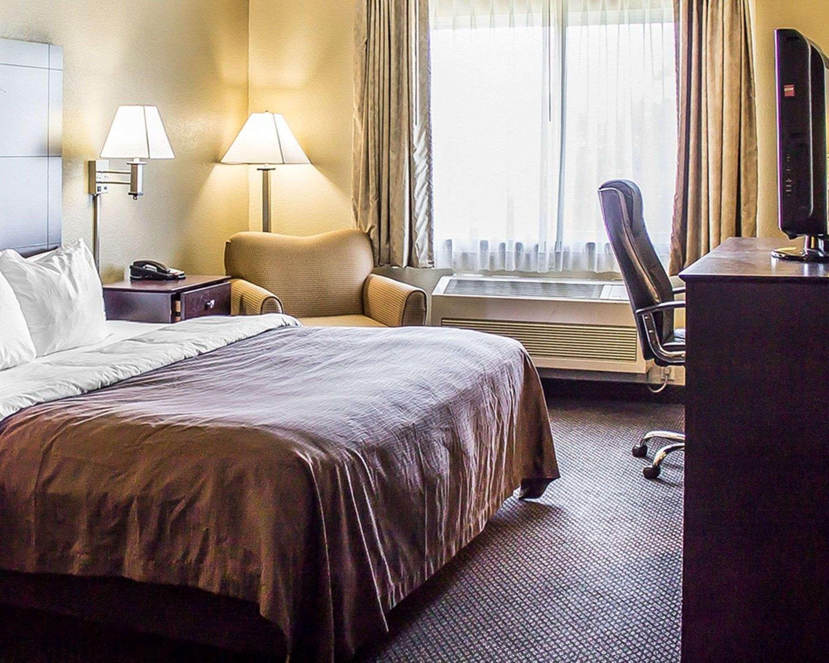 Quality Inn & Suites Sturgeon Bay Kültér fotó